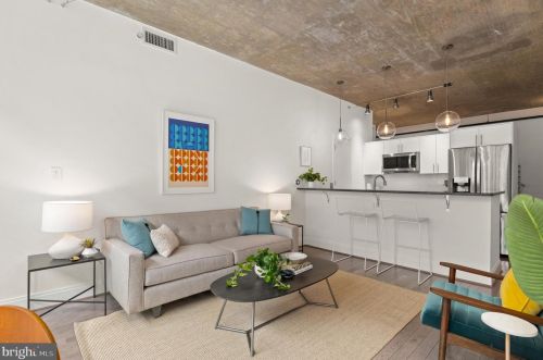 929 Florida Ave, Washington DC  20001-4001 exterior