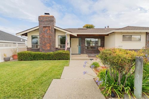 1640 Bodega Ct, Hollister, CA 95023-6514