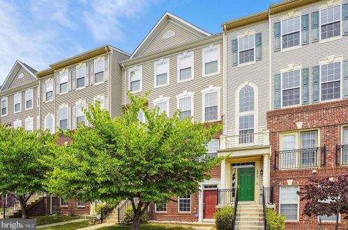 15817 John Diskin Cir, Woodbridge VA  22191-6513 exterior