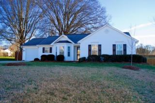 605 Wallridge Dr, Winston Salem, NC 27106-8736