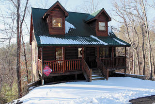 2453 School House Gap Rd, Pigeon Forge TN  37876-8967 exterior