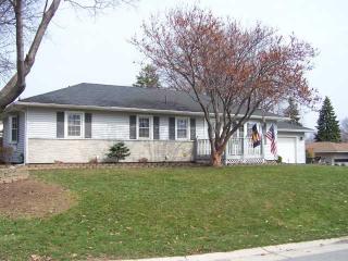 30 Sierra Dr, Rochester, NY 14616-1402