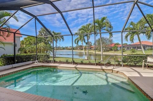 1041 Jardin Dr, Naples, FL 34104-6614