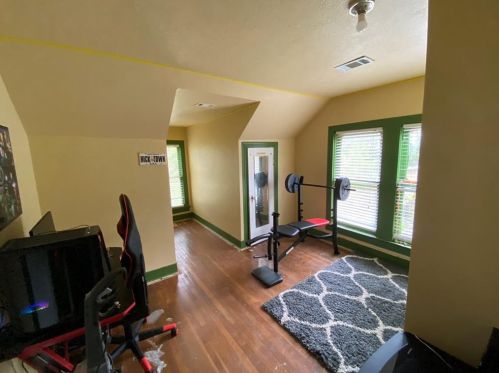 275 Thomas Rd, Beaumont TX 77706-4616 exterior