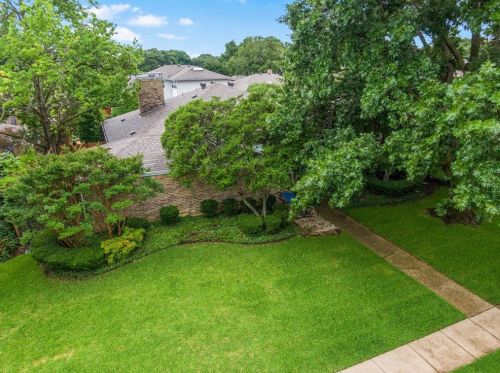 1207 Huntington Dr, Richardson TX  75080-2930 exterior