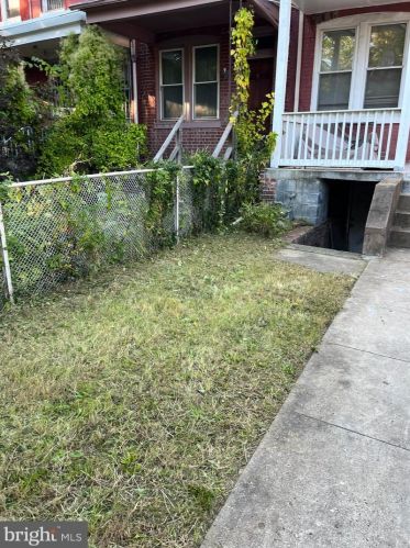 1205 Shepherd St, Washington, DC 20011-5611