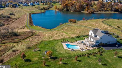 36743 Pond Side Ln, Purcellville, VA 20132-3988