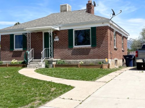 169 Ross Dr, Clearfield, UT 84015-1251
