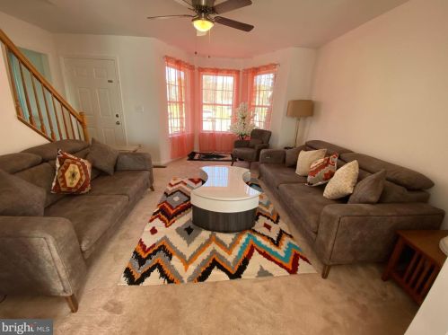5837 Ruxton Dr, Woodbridge, VA 22193-3777