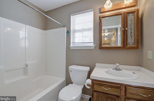 35 Madison Ave, Berlin Boro NJ  08009-9459 exterior