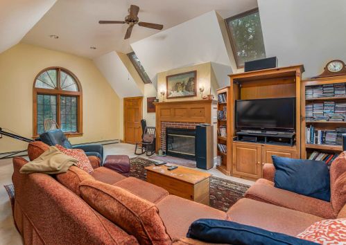 42 Watson Rd, Dover NH  03820-5801 exterior