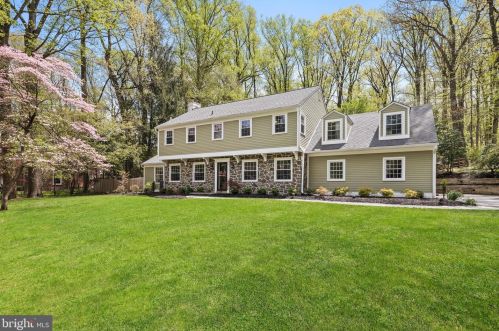 561 Bair Rd, Berwyn, PA 19312-1411