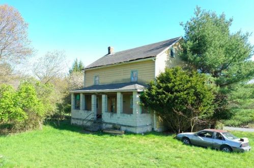 812 Walters Mill Rd, Somerset, PA 15501-5006