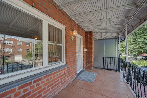 30-88 49th St, Long Island City, NY 11103-1206
