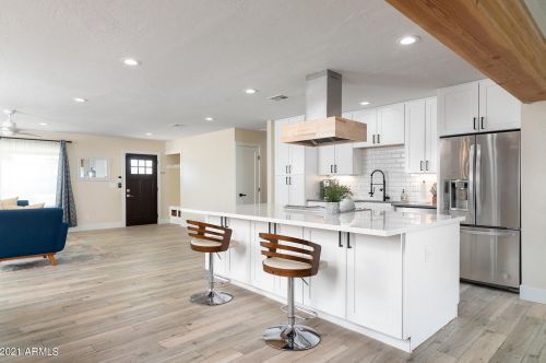 8614 Malcomb Dr, Scottsdale AZ  85250-5738 exterior