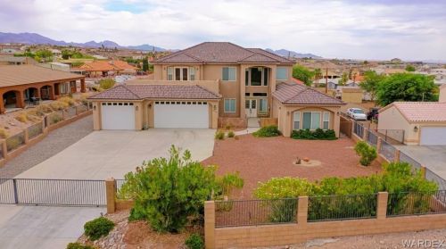 4318 Mercer Rd, Bullhead City, AZ 86429-7767