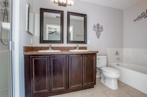 2220 Windsor Lake Cir, Sanford FL  32773-5726 exterior