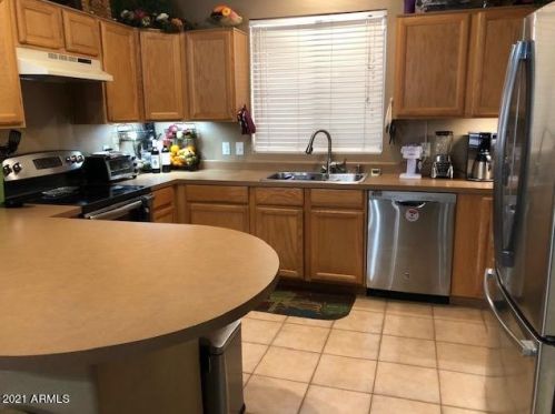 2184 Bogle Ave, Chandler, AZ 85225-1327