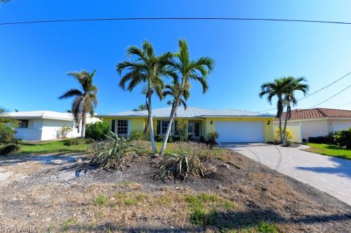 5 Palmview Blvd, Fort Myers Beach, FL 33931-4519