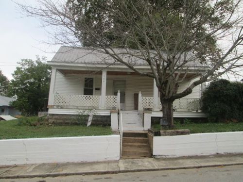108 Hill St, Mc Minnville, TN 37110-1919