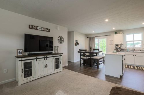 145 Wooded Ridge Dr, Amelia OH  45102 exterior
