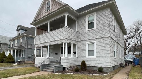 25 Clinton St, Manchester CT  06040-6129 exterior