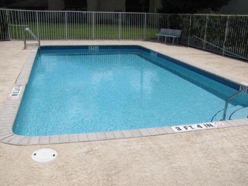 1104 Lakeview Dr, West Palm Beach, FL 33411-8772