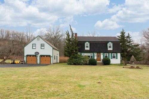 85 White Hollow Rd, Northford, CT 06472-1219