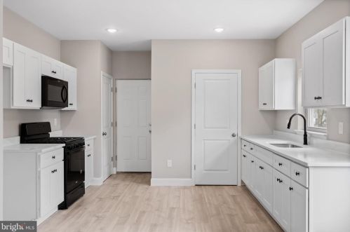 655 Line St, Camden NJ  08103-1452 exterior