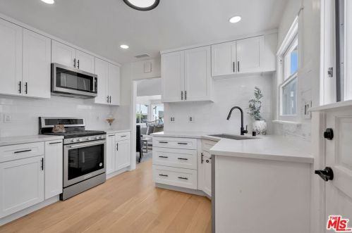 307 Fernando St, Newport Beach CA  92661-1236 exterior