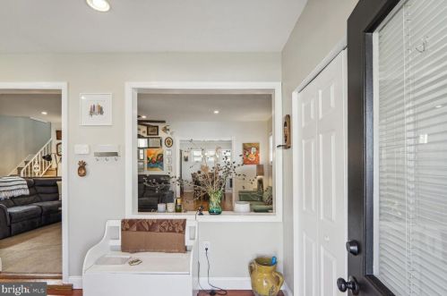 8 Clinton Ave, Camden NJ  08109-2007 exterior