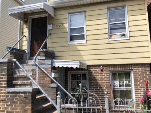 1727 Barnes Ave, Bronx, NY 10462-3910
