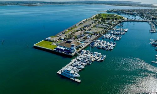 82 Montego Ct, San Diego CA  92118-3251 exterior