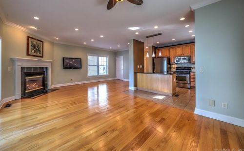 11 Wildwood Ave, Milford CT  06460-5846 exterior