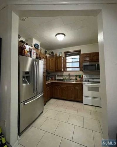 164 Cambridge Ave, Outwater, NJ 07026-3318