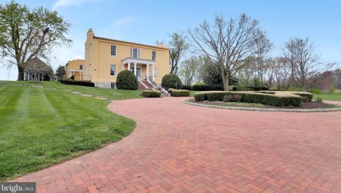 315 Lewis Washington Dr, Charles Town WV  25414-5666 exterior