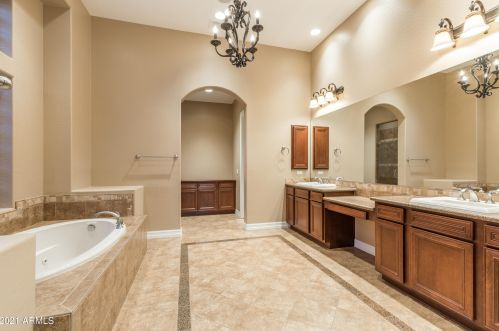 5421 Milton Dr, Cave Creek AZ  85331-2452 exterior