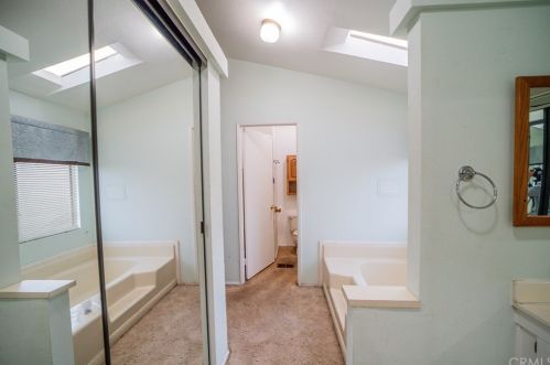 31768 Via Cordova, Lake Elsinore CA  92530-7961 exterior