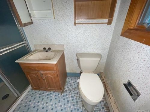 3821 Gomer St, Yorktown Hgts NY  10598-1724 exterior