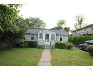 61 Indian Ave, Bridgeport, CT 06606-4825