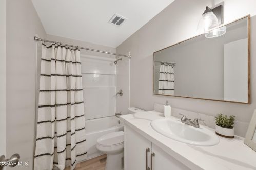 2904 Galena Ave, Simi Valley CA  93065-2714 exterior