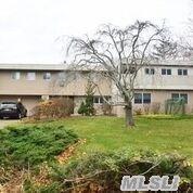 10 Saltmeadow Ct, Bay Port, NY 11705-2206