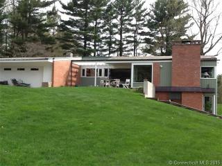161 Chesham Dr, Waterbury, CT 06762-1406