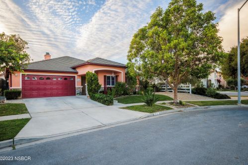 1905 Noroeste Ave, Santa Maria, CA 93458-8338