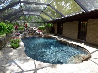 88 Fairglen Dr, Titusville, FL 32796-3013