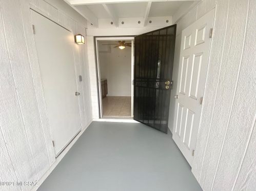 1104 Kentucky St, Tucson AZ  85714-3227 exterior
