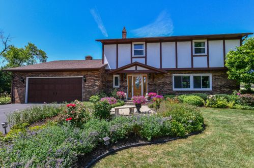 1150 Duchess Ct, Milwaukee, WI 53217-1210