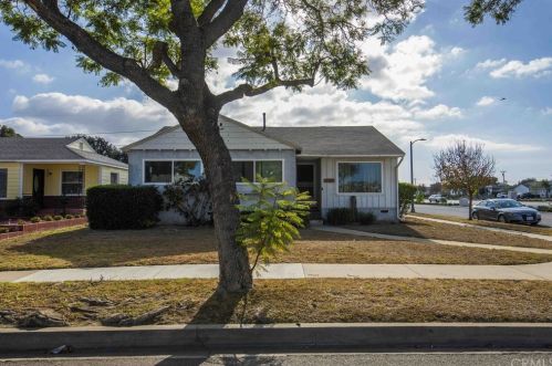 2702 Warwood Rd, Lakewood, CA 90712-3742