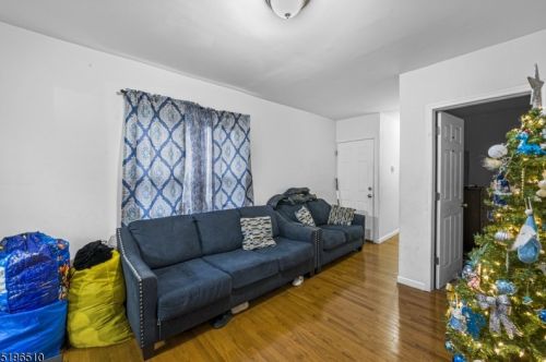 287 Sanford St, East Orange NJ  07018-1018 exterior