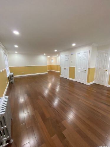 213-09 Murdock Ave, Jamaica, NY 11429-1312